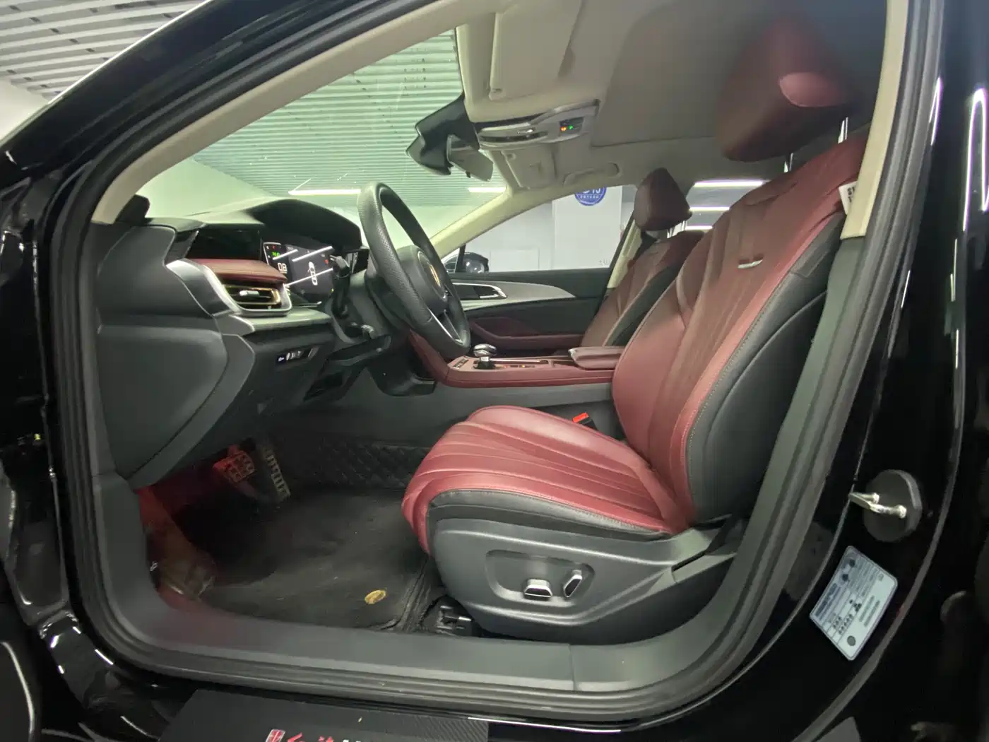 Hongqi H5 2024 1.5T DCT Smart Connect Flag Rhythm Edition фото 14