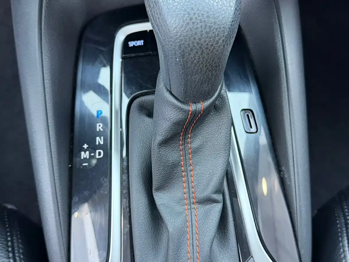 Toyota Corolla 2021 1.2T S-CVT Elite PLUS Edition фото 8
