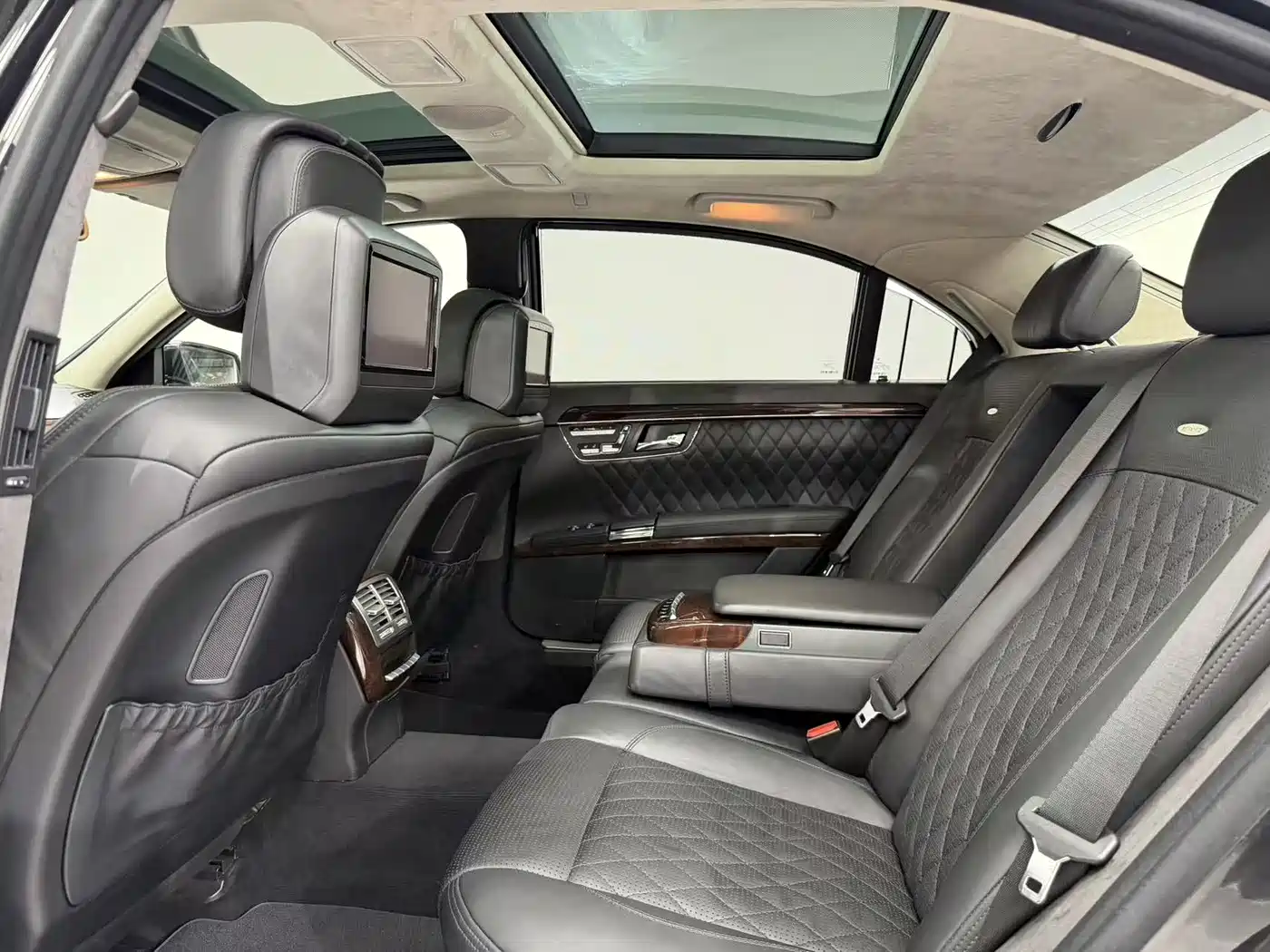 Mercedes-Benz S-Class AMG 2010 AMG S 65 фото 5