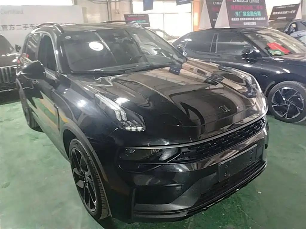 Lynk & Co 01 2021 2.0TD AWD Night Edition фото 4