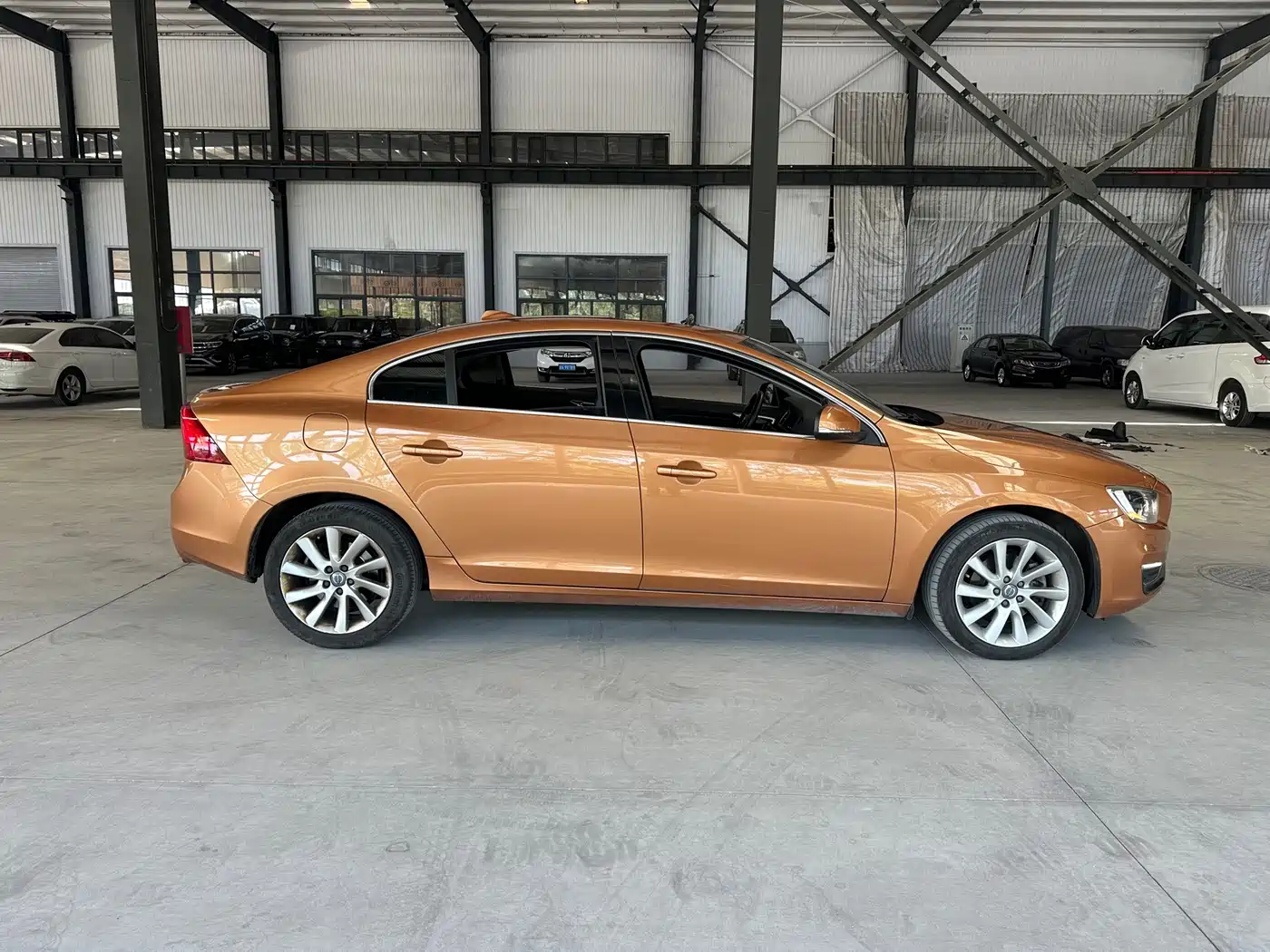 Фото 4 - Volvo S60