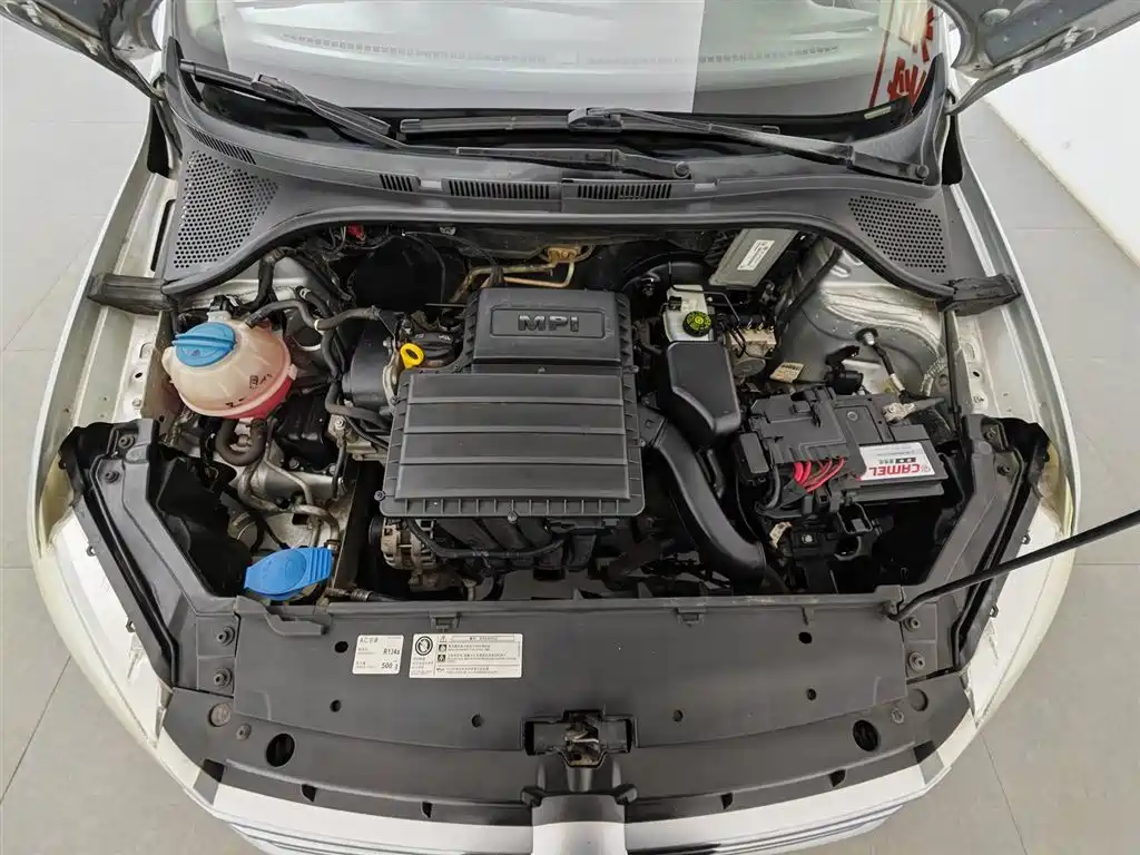 Volkswagen Santana 2013 1.6L Manual Comfort Edition фото 6