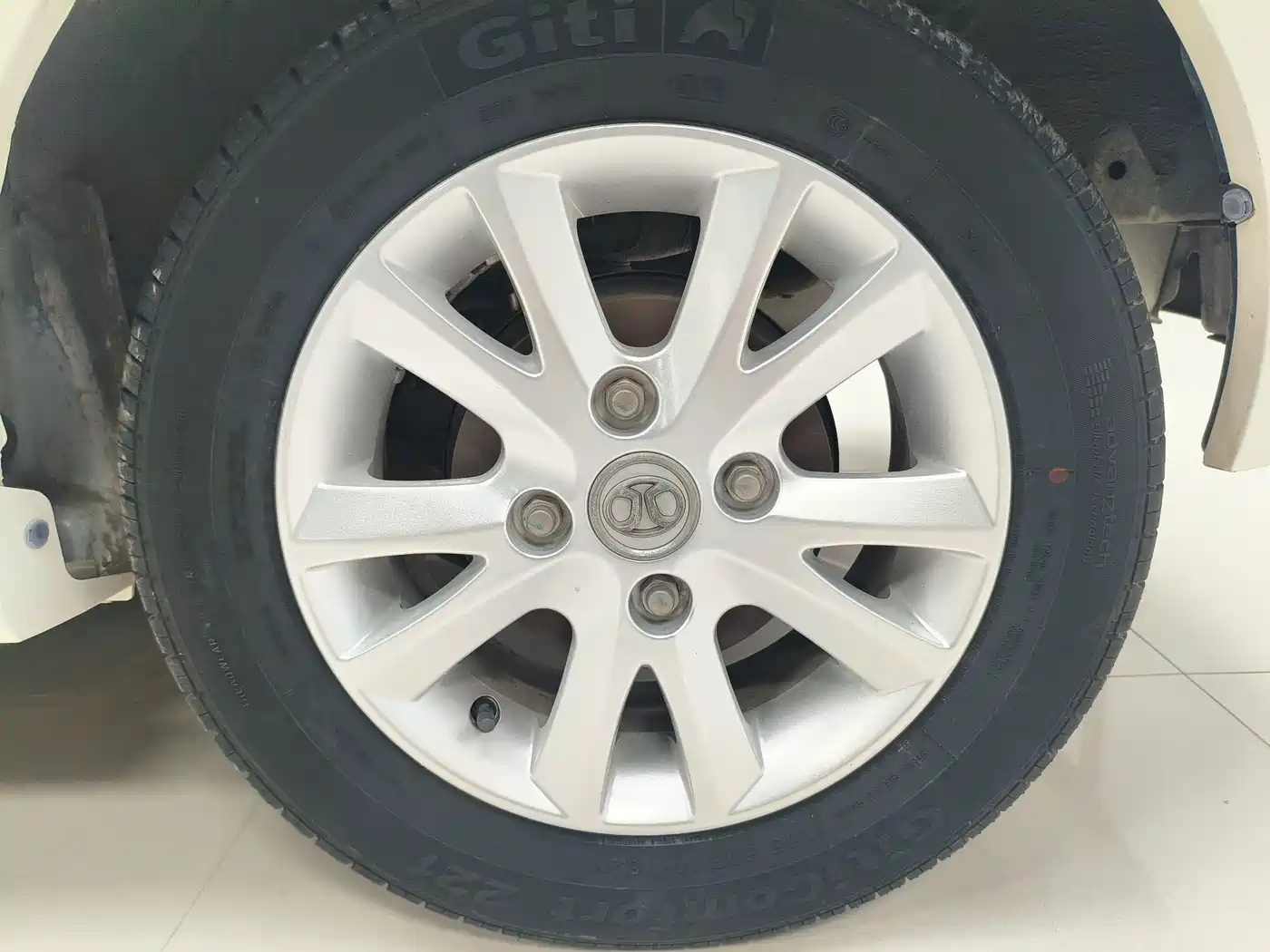 BAIC E-Series 2014 2012 Hatchback 1.5L Automatic Leshang Edition