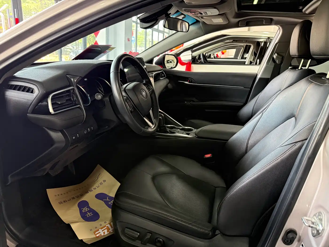 Toyota Camry 2021 2.0G Luxury Edition фото 4