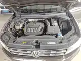 Photo 20 - Volkswagen Tiguan L