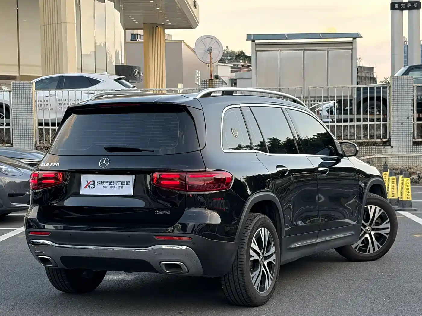 Mercedes-Benz GLB 2025 2024 Facelift GLB 220 Dynamic