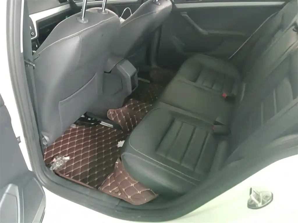 Volkswagen Lavida Tour 2017 180TSI DSG Comfort Edition фото 13