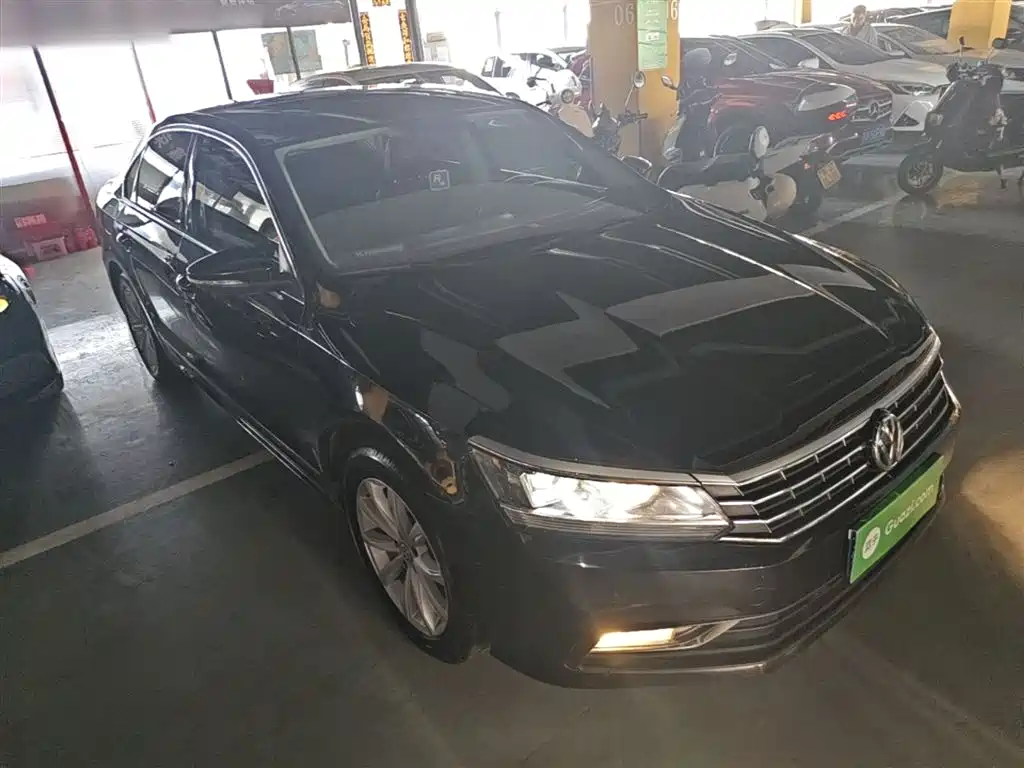 Volkswagen Passat 2017 330TSI DSG Prestige фото 4
