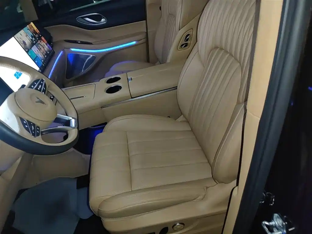 Voyah Auto Voyah Dreamer 2025 PHEV AWD Flagship Kunpeng Edition фото 15