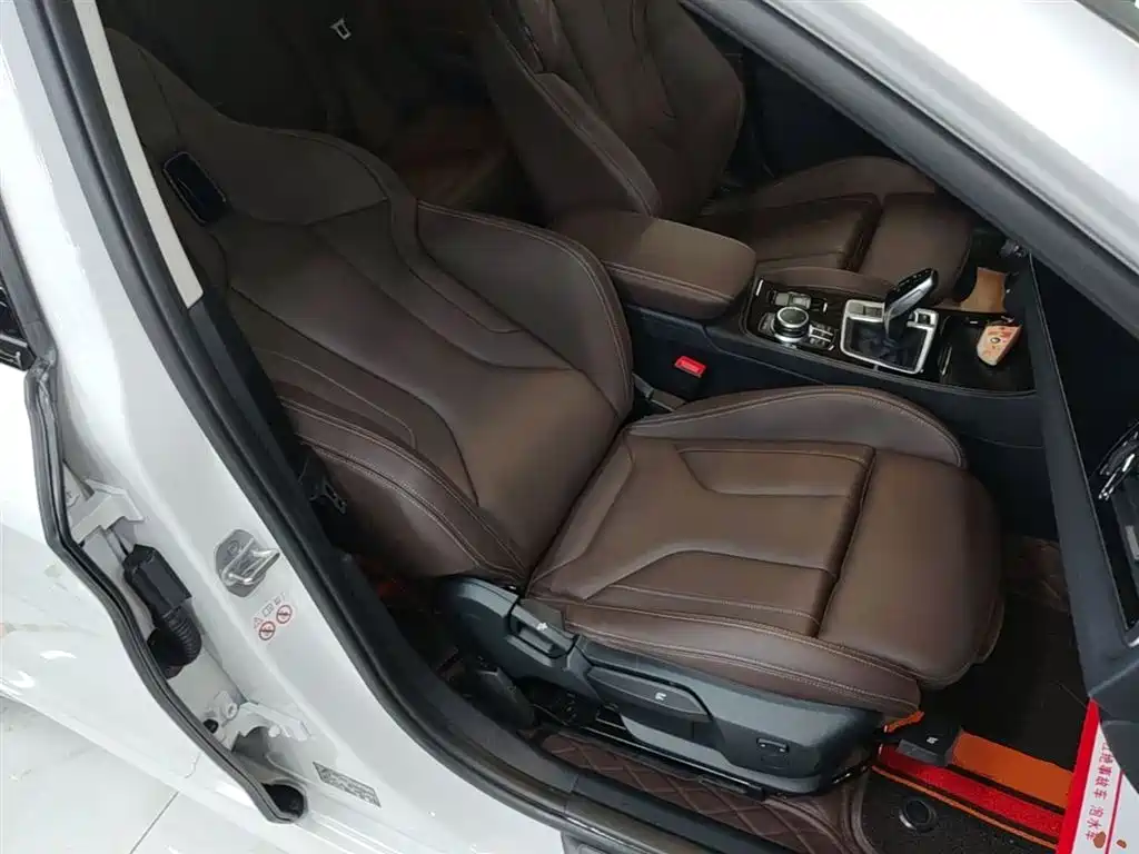 BMW 1 Series 2022 125i M Sport Shadow Edition фото 25