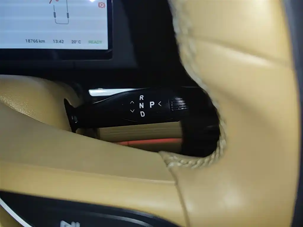 Voyah Auto Voyah Dreamer 2025 PHEV AWD Flagship Kunpeng Edition фото 14