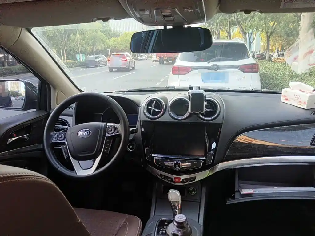 BYD S7 2017 2017 2.0T Auto Luxury