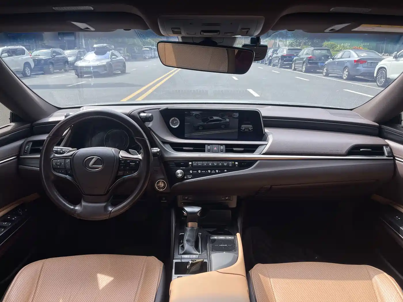 Фото 4 - Lexus ES