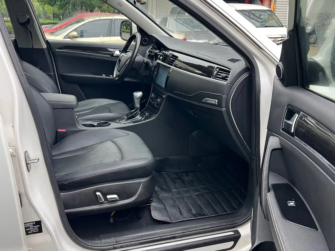 Фото 15 - Zotye T600