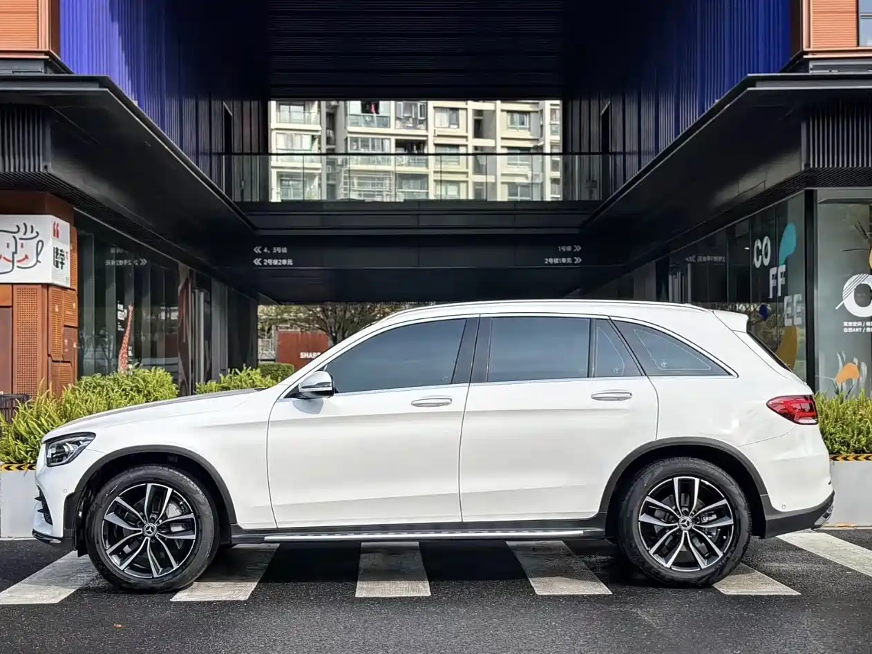 Mercedes-Benz GLC 2020 GLC 300 L 4MATIC Dynamic фото 3