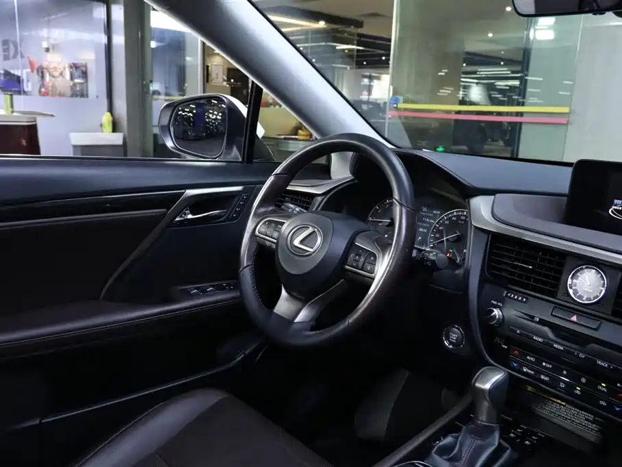 Lexus RX 2016 300 4WD Elegance Edition China VI фото 18