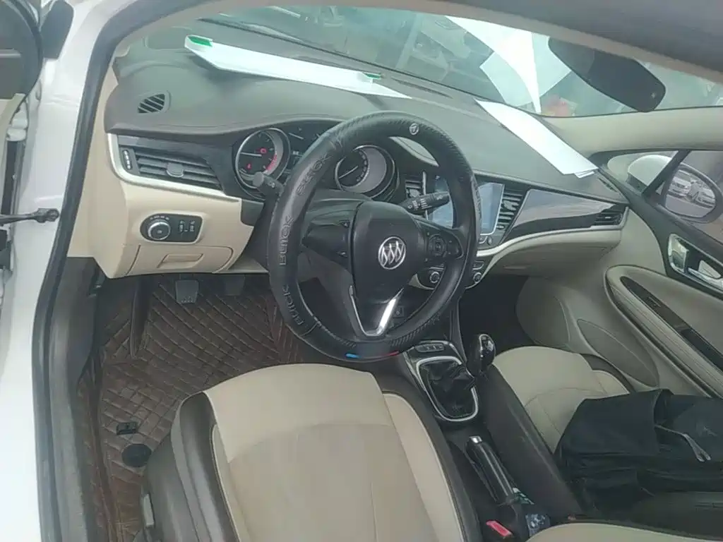 Фото 10 - Buick Verano