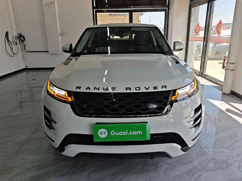 Land Rover Range Rover Evoque New Energy 2023 Range Rover Evoque L P300e Plug-in Hybrid Edition фото 3