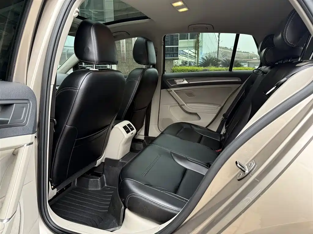 Volkswagen Golf 2014 1.4TSI Automatic Comfort фото 8