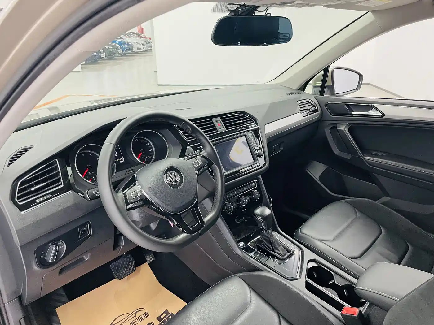 Volkswagen Tiguan L 2017 330TSI Automatic 2WD Luxury Edition фото 4