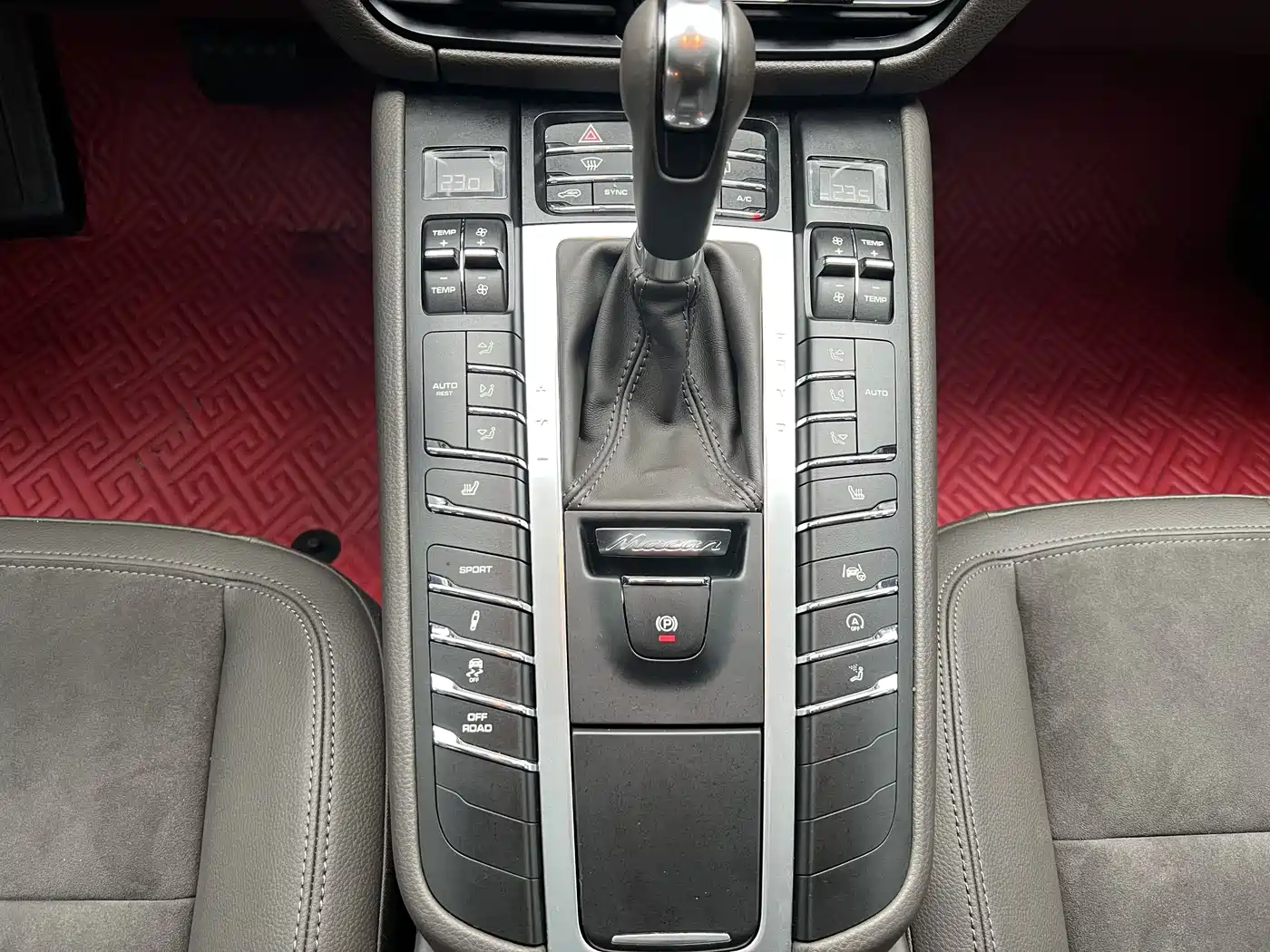 Porsche Macan 2018 Macan 2.0T фото 16