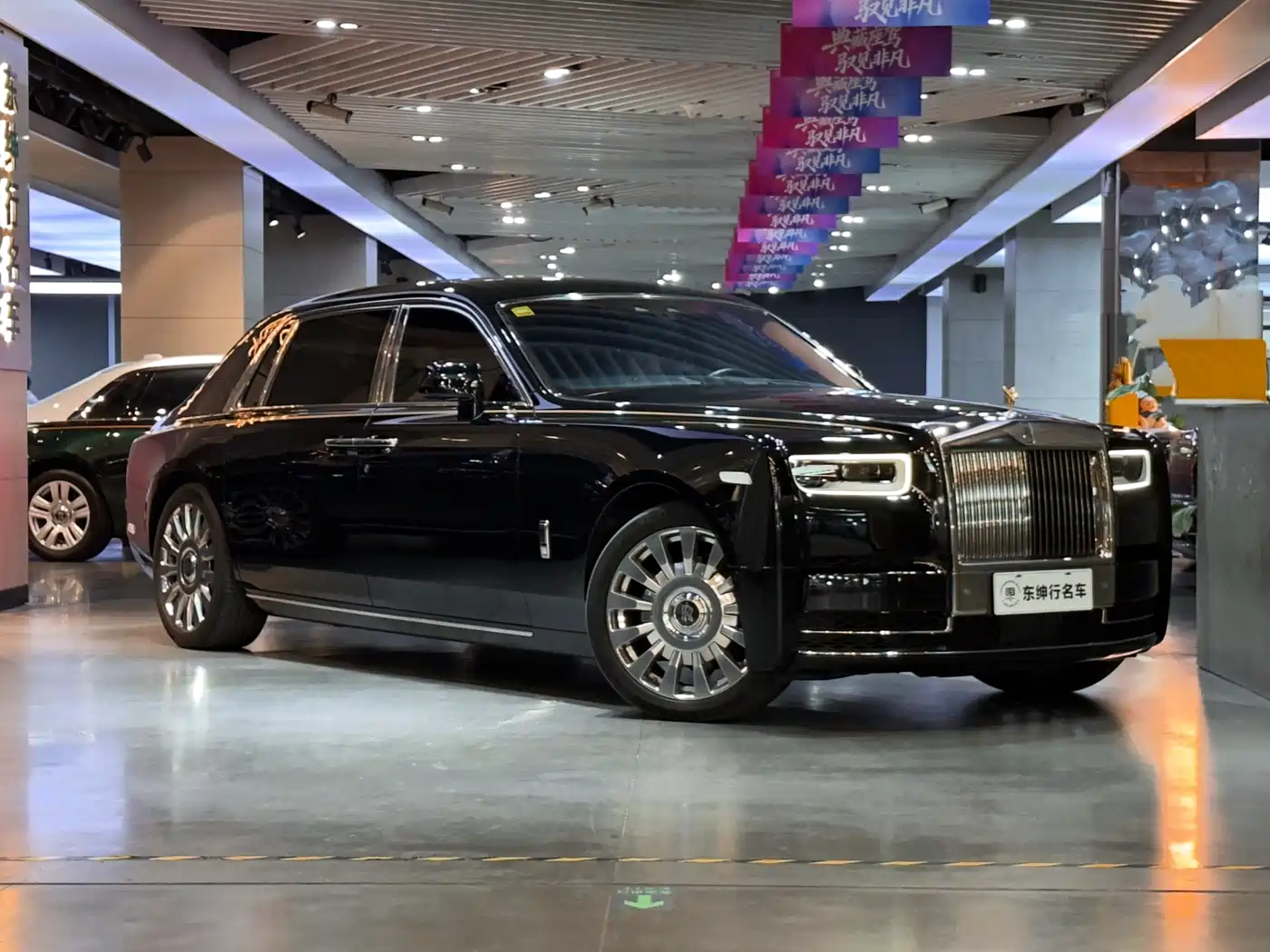 Rolls-Royce Phantom 2020 2018 6.7T Long Wheelbase Version