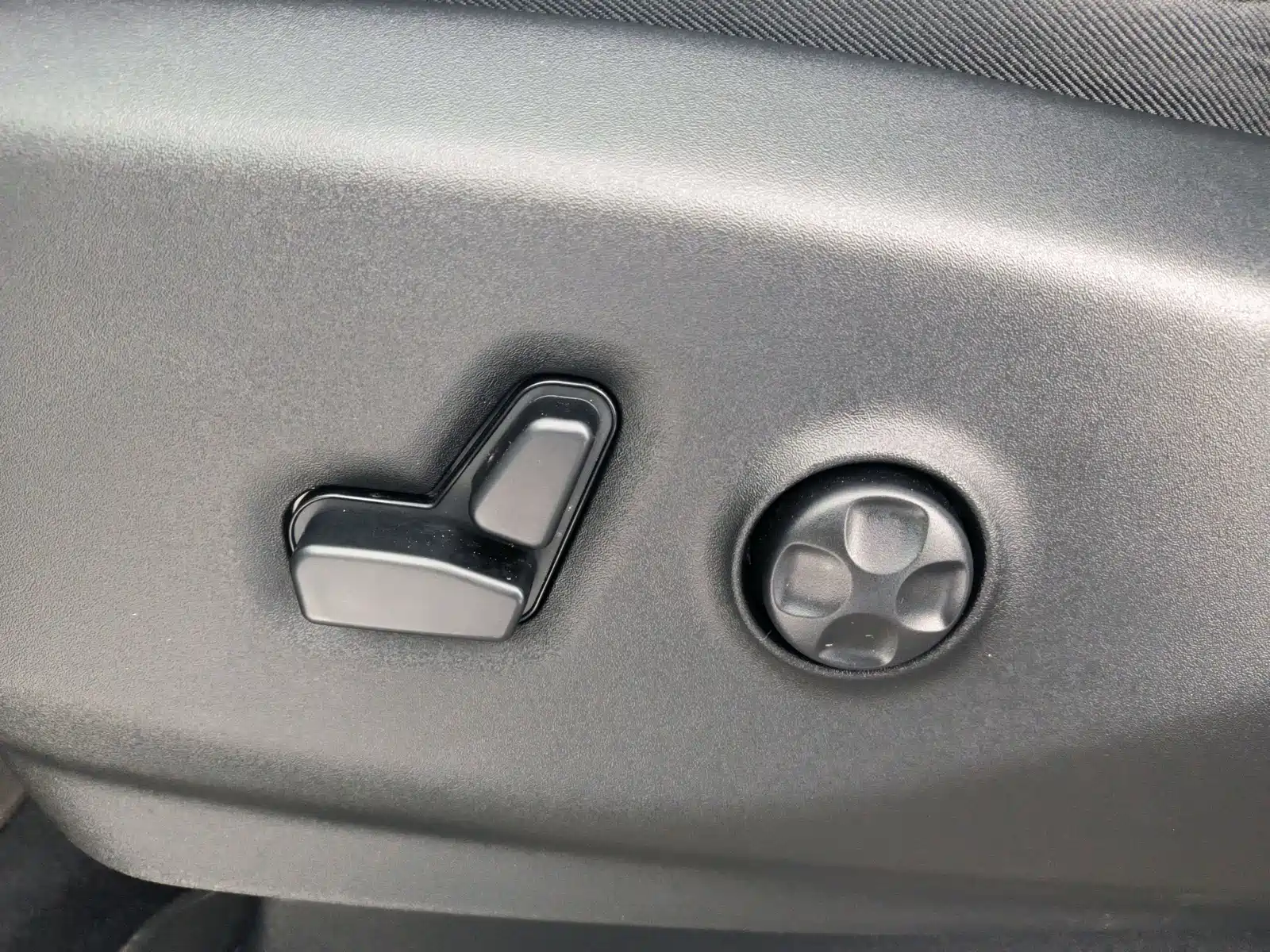 Фото 12 - Chrysler Pacifica PHEV