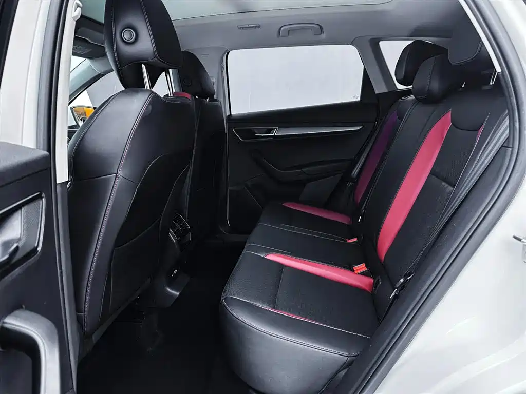 Škoda Karoq 2022 TSI280 Luxury Edition фото 15
