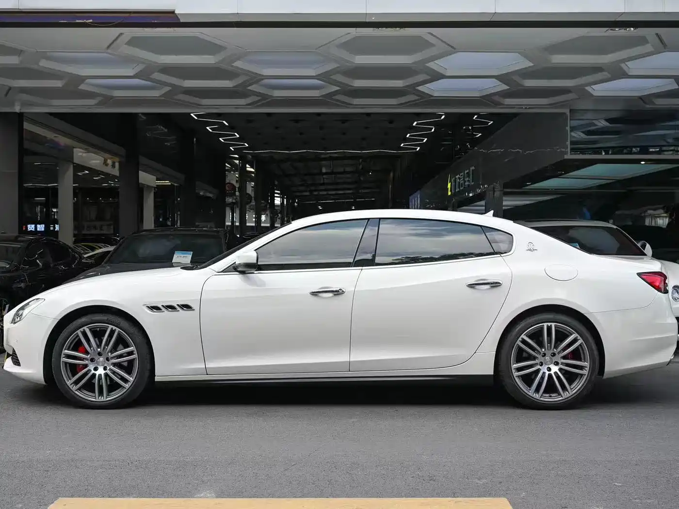 Maserati Quattroporte 2017 3.0T Standard фото 5