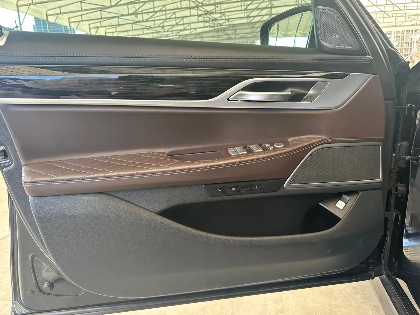 BMW 7 Series 2019 740Li Leading M Sport Package фото 16