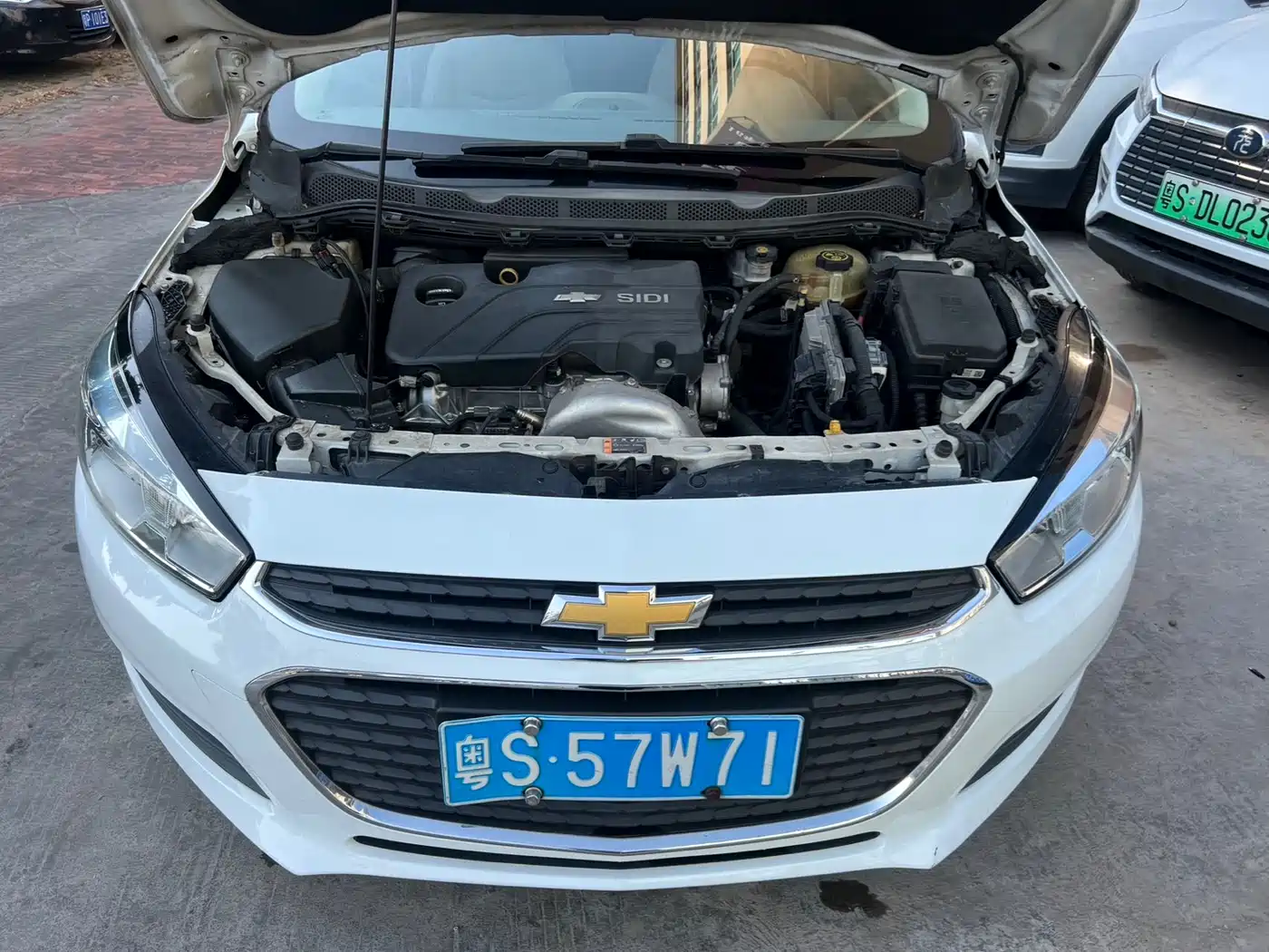 Chevrolet Cruze 2015 1.5L Automatic Fashion Navigation Edition фото 11