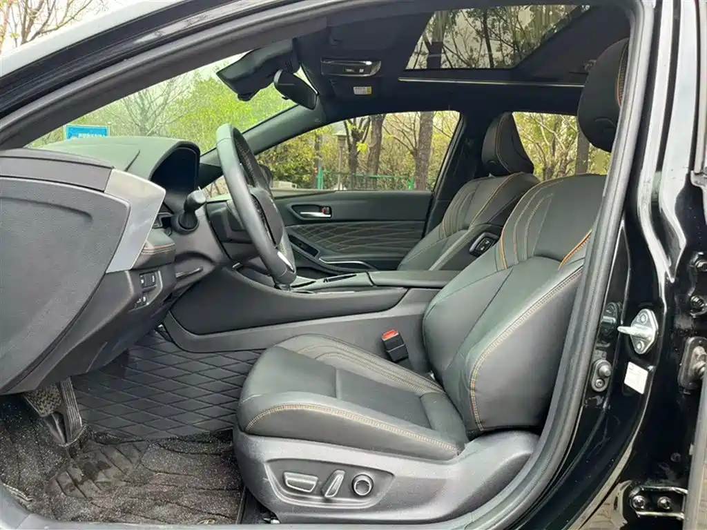 Toyota Avalon 2024 2.0L Luxury Edition фото 15