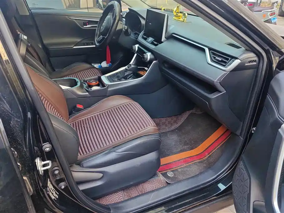 Toyota Wildlander 2022 2.0L CVT AWD Luxury PLUS Edition фото 8