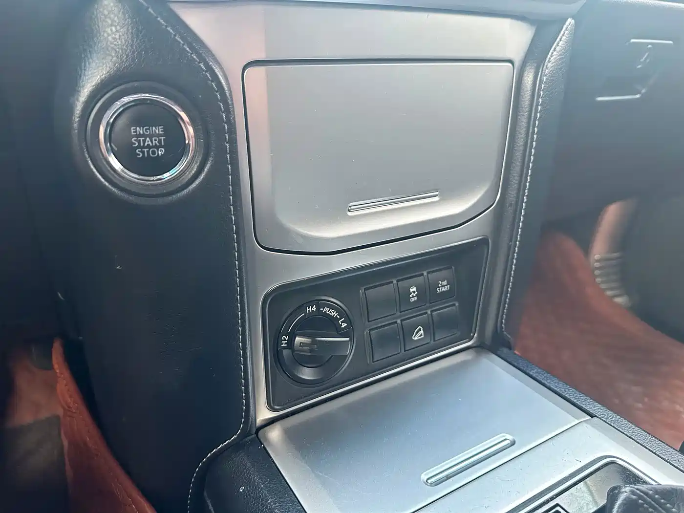 Photo 17 - Toyota Prado