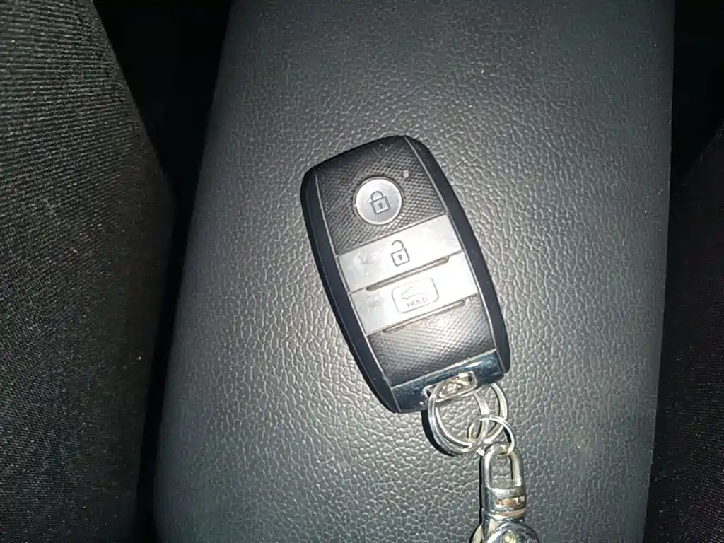 Kia K3 2015 1.6L Automatic GLS фото 9