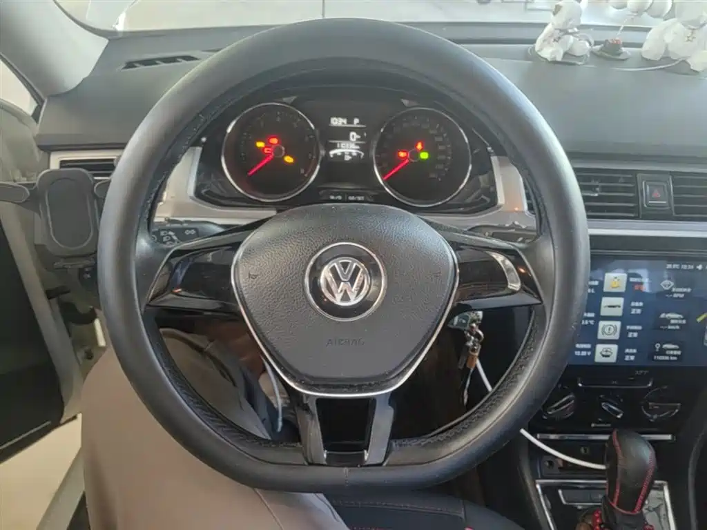 Volkswagen Bora 2016 230TSI DSG Comfort фото 11