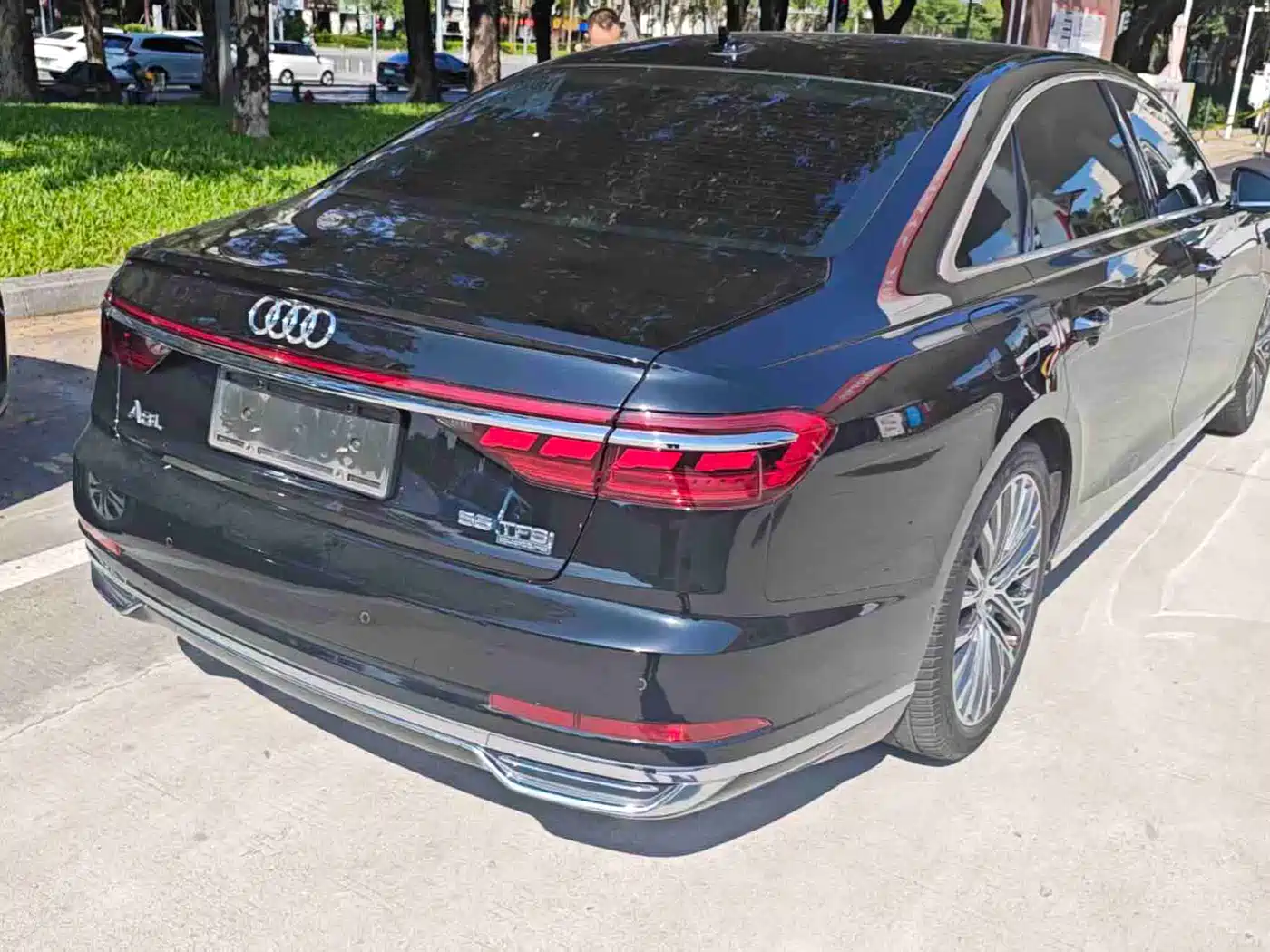 Audi A8 2021 A8L 55 TFSI quattro Luxury фото 5