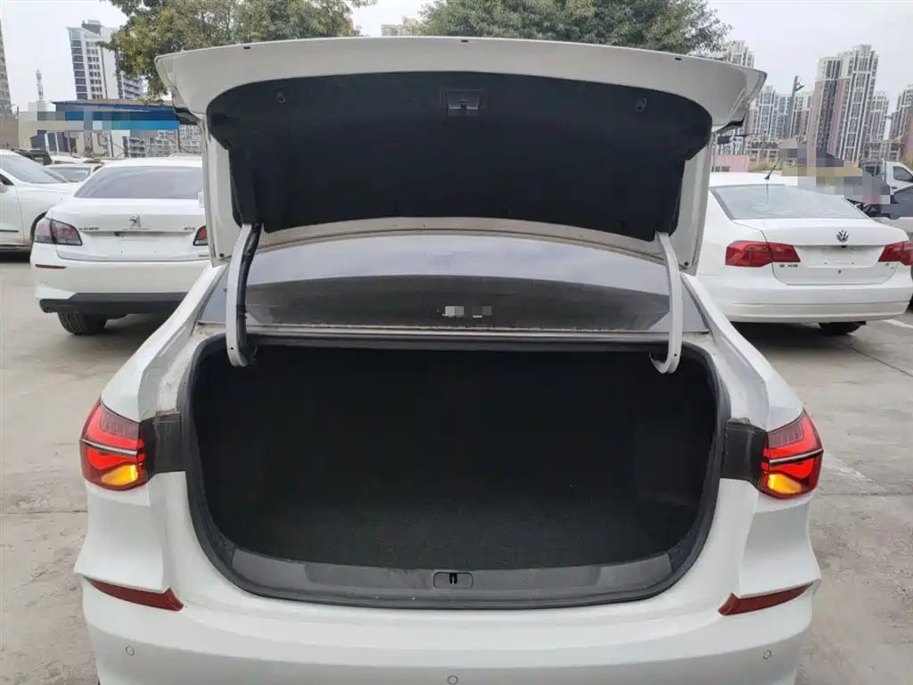 Chevrolet Monza 2022 Mild Hybrid RS 330T Automatic Comfort Edition фото 19