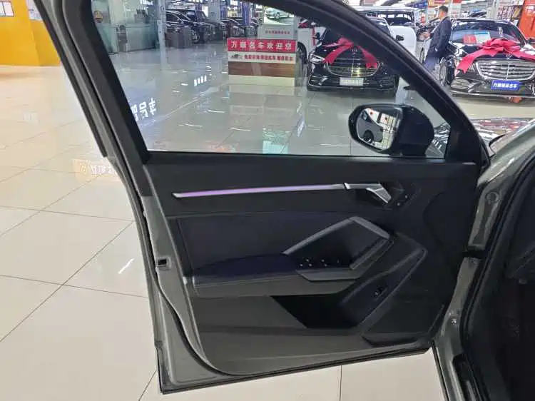 Audi Q3 2024 35 TFSI Progressive Sport фото 9