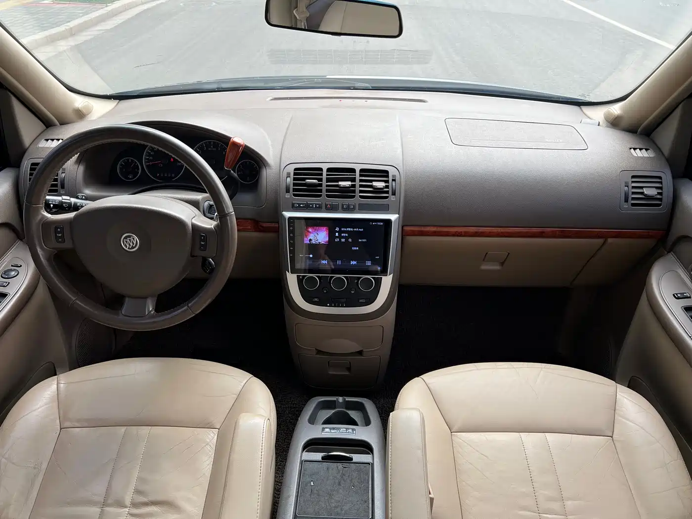 Buick GL8 2011 2.4L LT Executive Edition фото 13