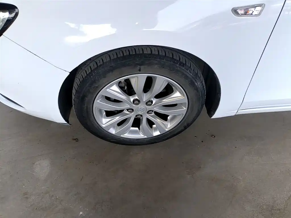 Buick Excelle 2021 Facelift Exemplar 1.5L Auto Progressive фото 23