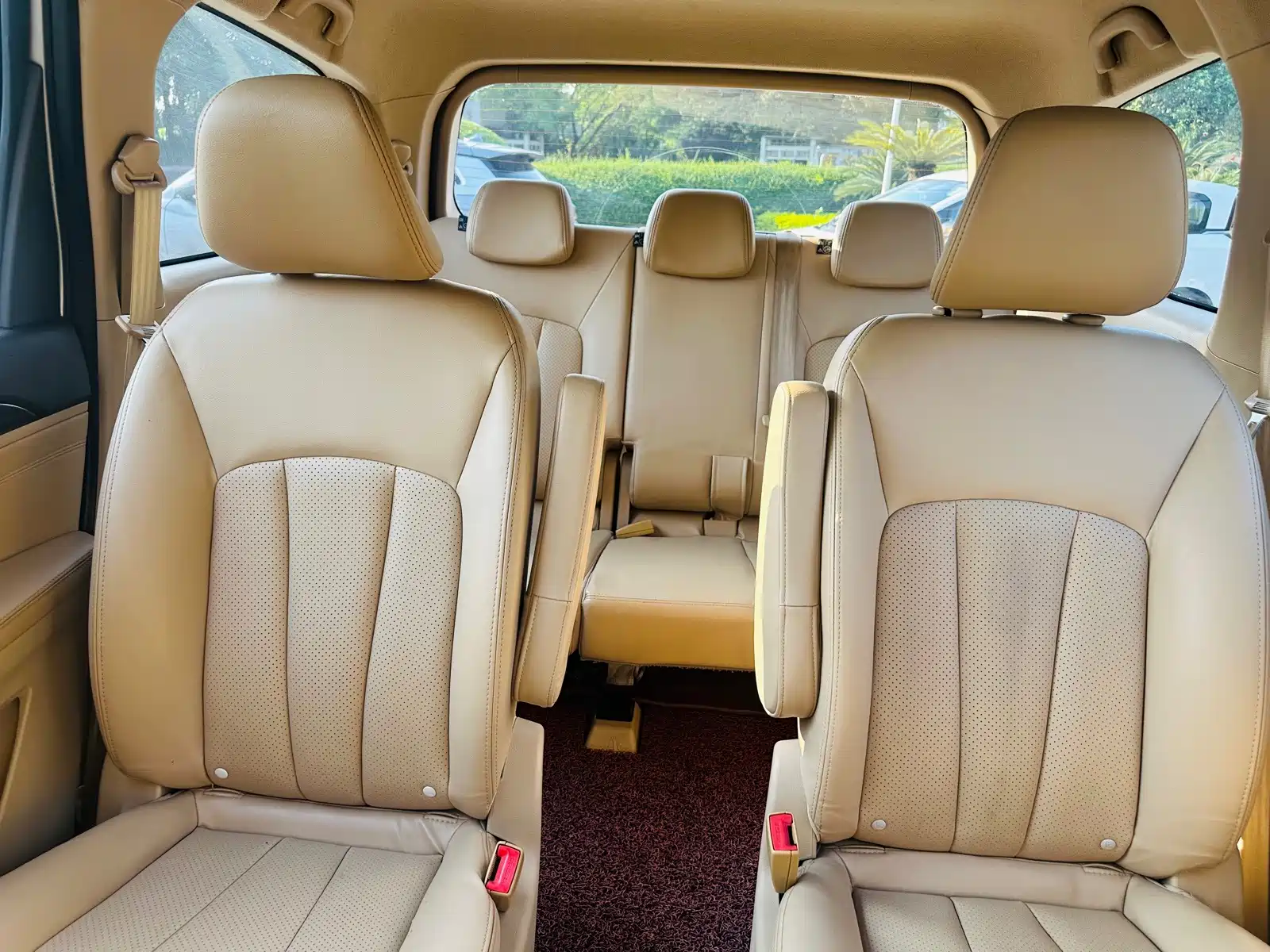 Photo 12 - Baojun 730