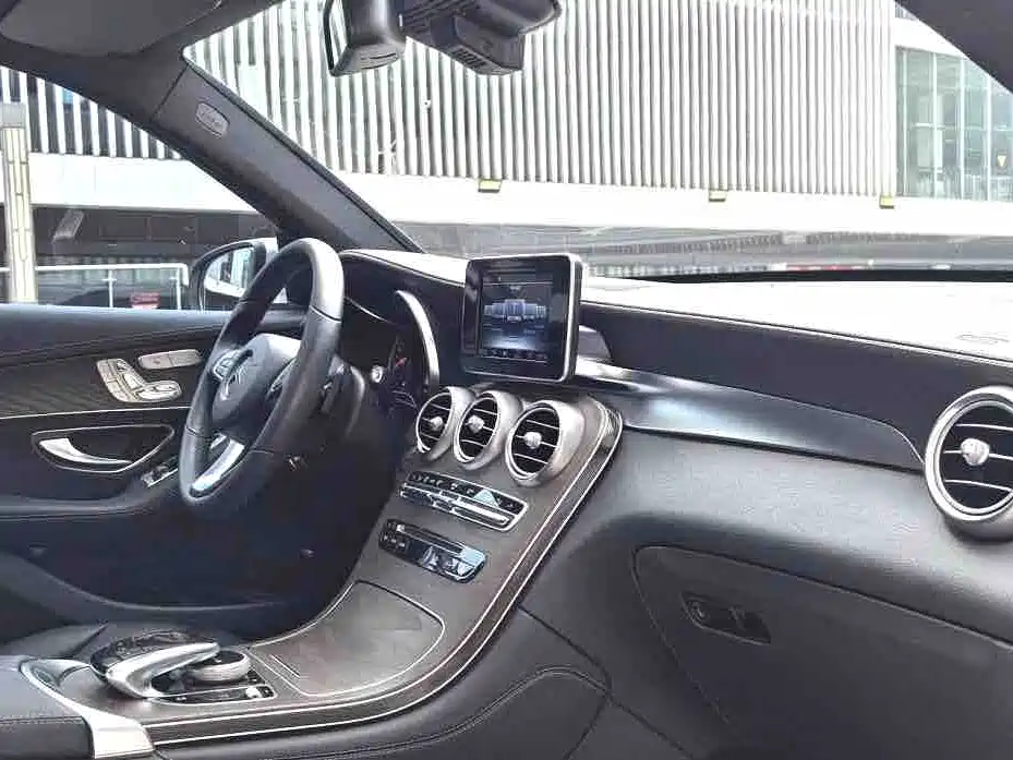 Mercedes-Benz GLC 2016 GLC 300 4MATIC Dynamic фото 4