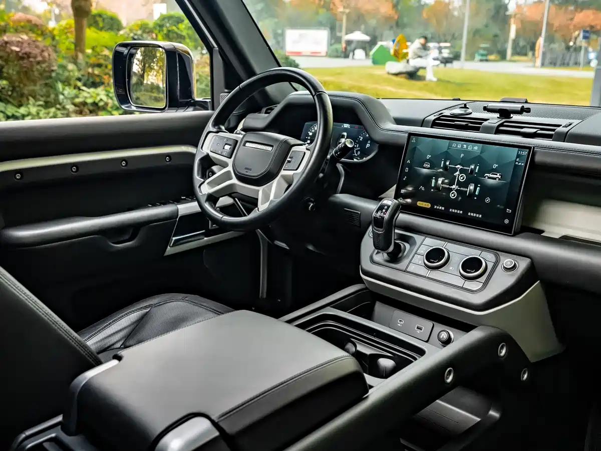 Land Rover Defender 2022 110 P400 X-DYNAMIC HSE фото 6