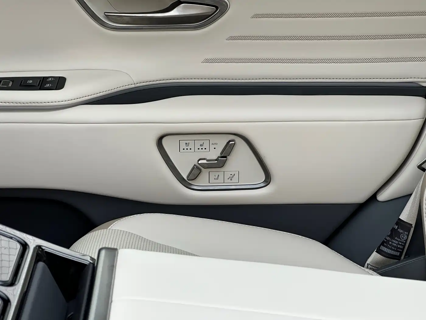 Shiji 2024 3.5L PHEV Base Edition фото 28