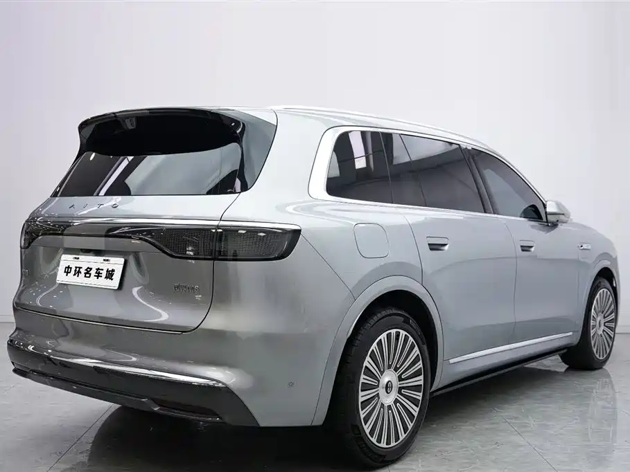 AITO Wenjie AITO M8 2025 Extended Range Ultra 53.4kWh 6-Seater фото 15