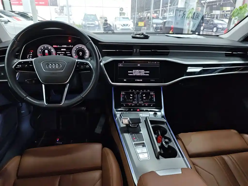 Audi A7 2023 Model 45 TFSI Premium Selection Edition фото 6