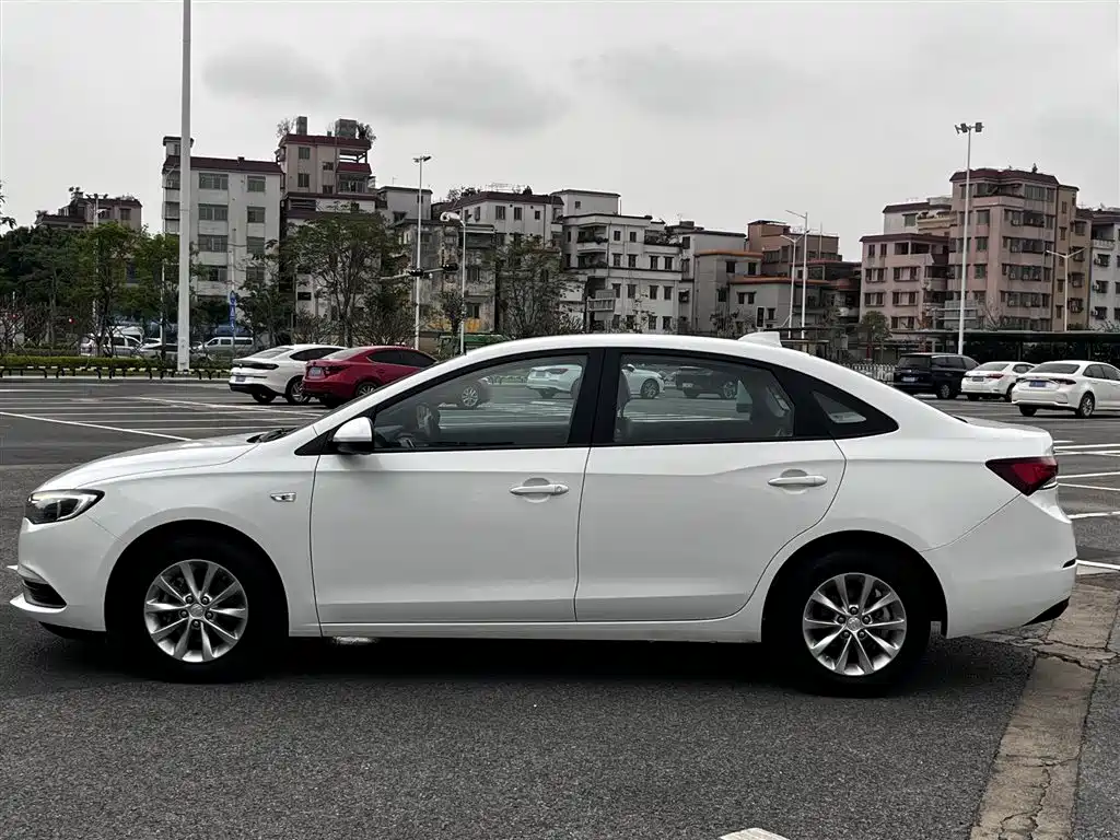 Buick Excelle 2018 15T DCT Progressive (China V) фото 6