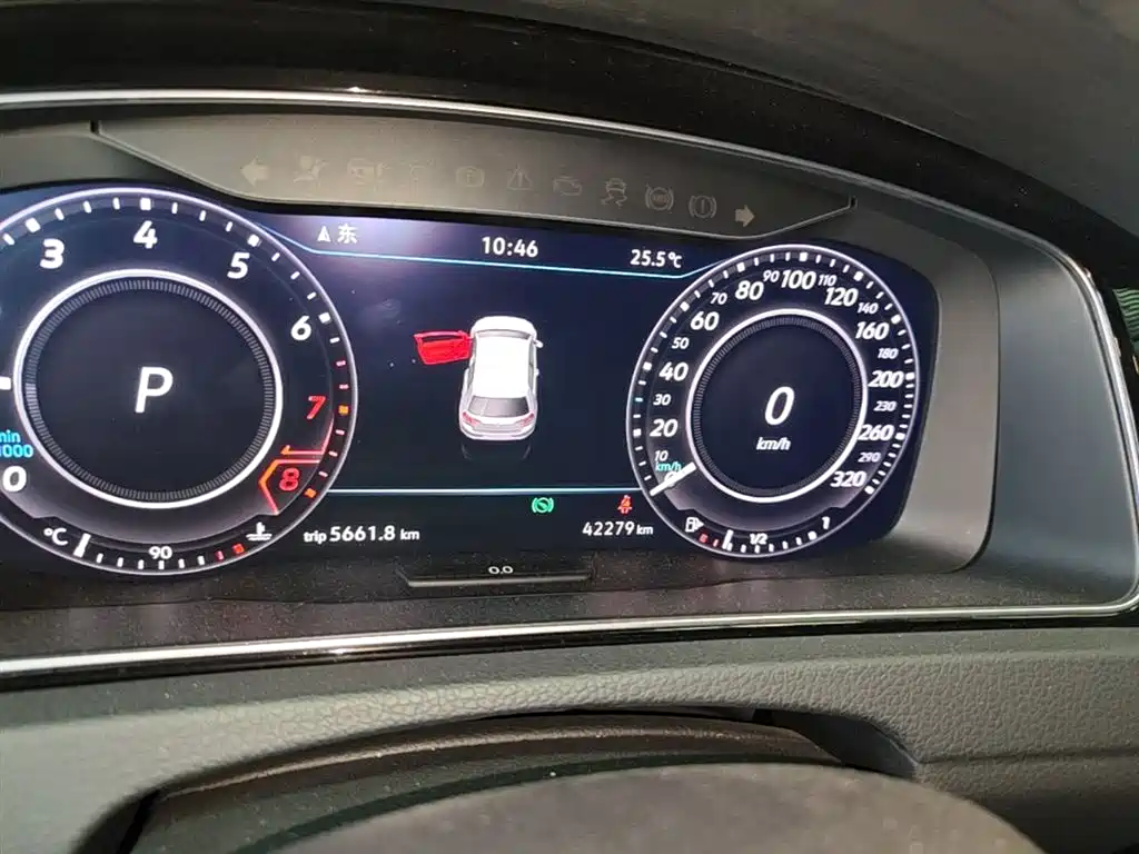 Volkswagen Golf 2020 Beloved Edition 280TSI DSG Comfort фото 12