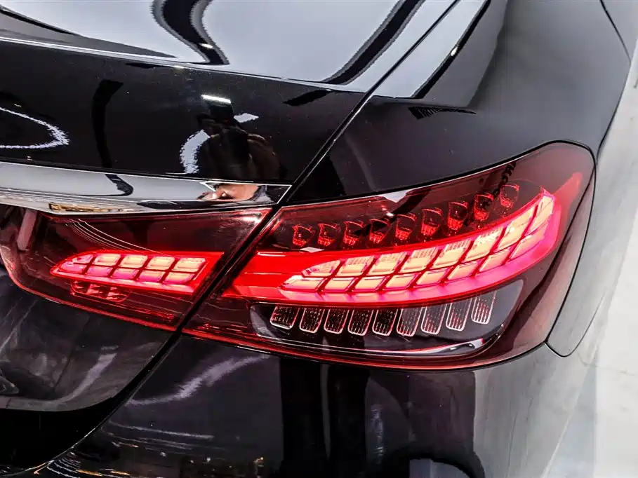 Mercedes-Benz E-Class 2023 Facelift E 260 L Sport фото 11